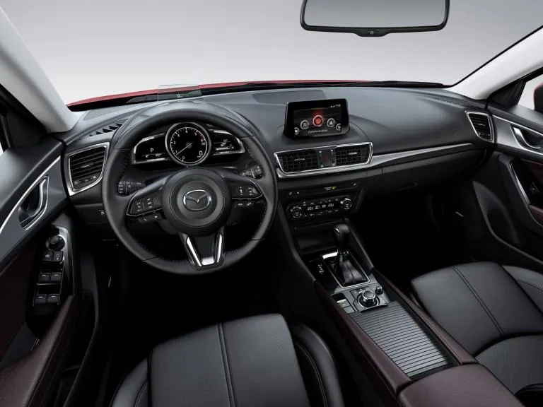 Renting Mazda 3: oferta de renting del Mazda 3 para particulares, autónomos y empresas. Renting Mazda 3 barato